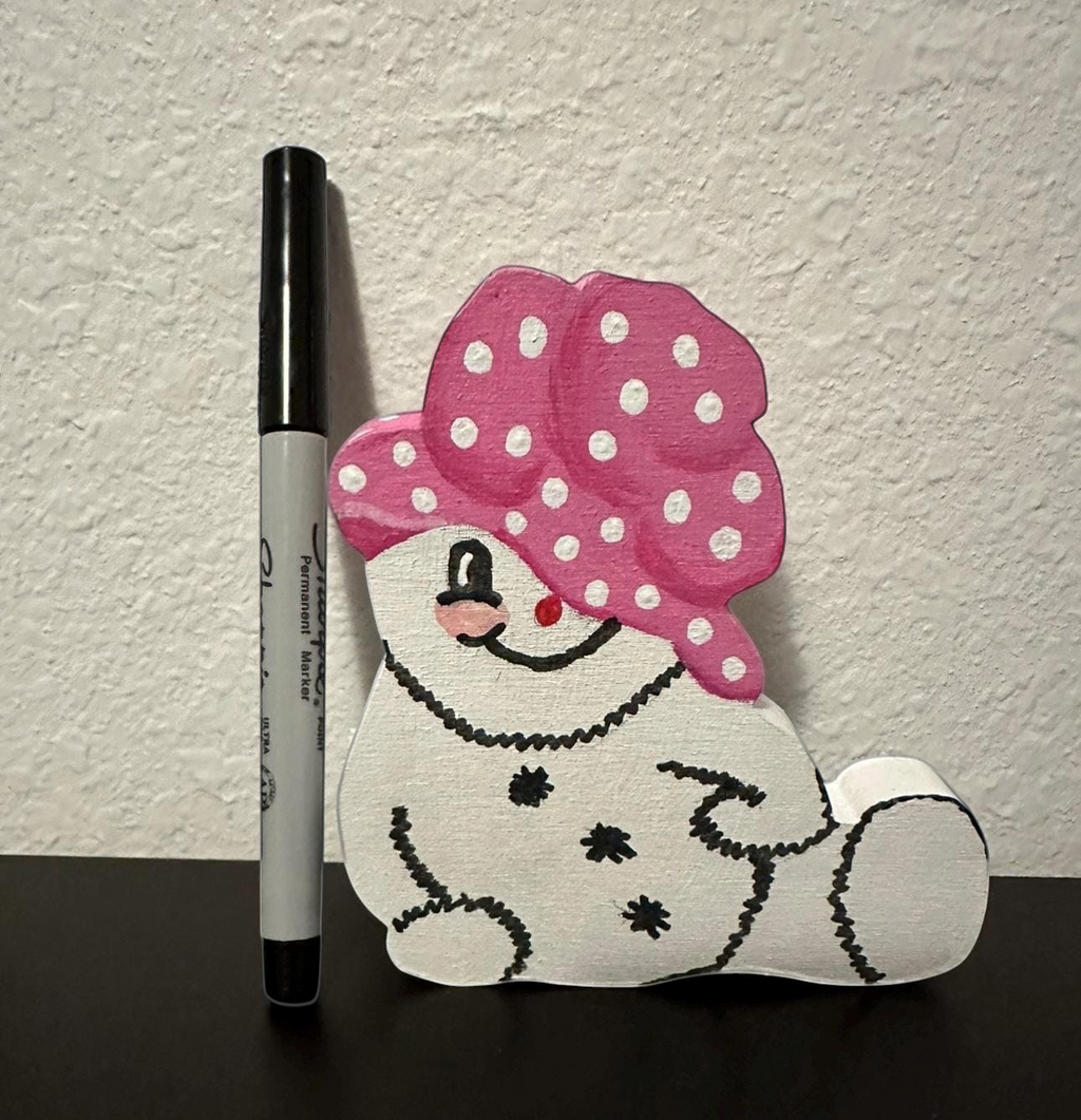 Snowman & Snowwoman Couple Wood Shelf Sitter – Cute, Chunky Winter Décor for Mantel or Windowsill, Customized Hat Color Option