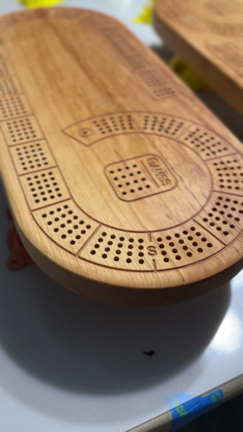 Video of Oval 4 player hardwood cribbage boards